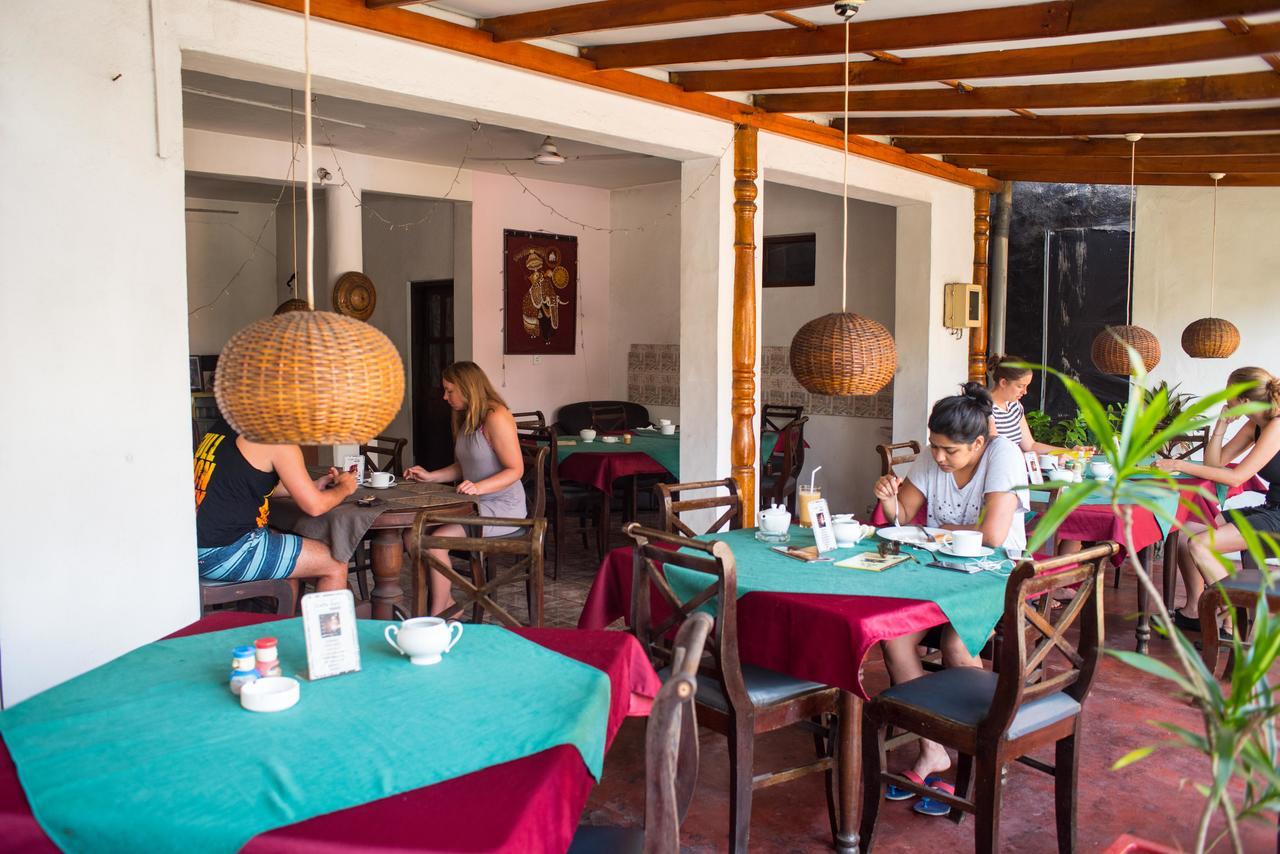 Casalanka Hotel Hikkaduwa Dış mekan fotoğraf
