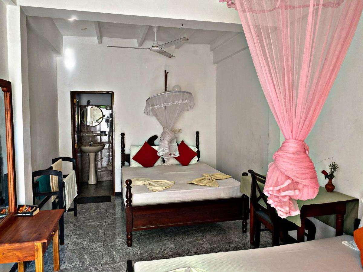 Casalanka Hotel Hikkaduwa Dış mekan fotoğraf