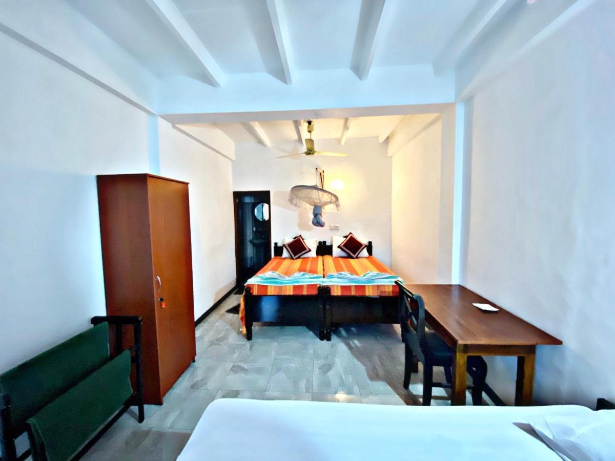 Casalanka Hotel Hikkaduwa Dış mekan fotoğraf